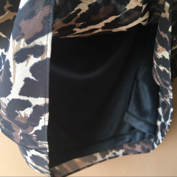 COPY - COPY - GUESS Camisole Sz M - Picture 4 of 7